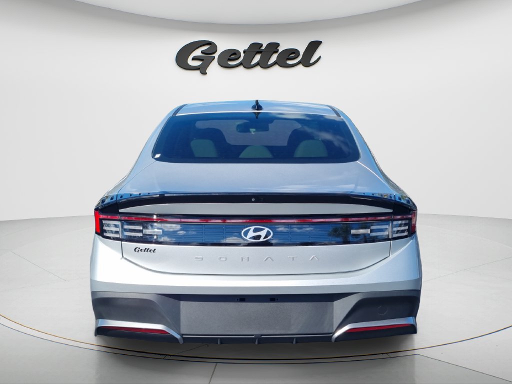 Certified 2025 Hyundai Sonata SE FWD image 6