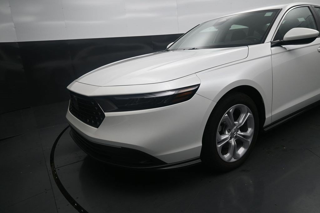 Used 2026 Honda Accord LX image 9