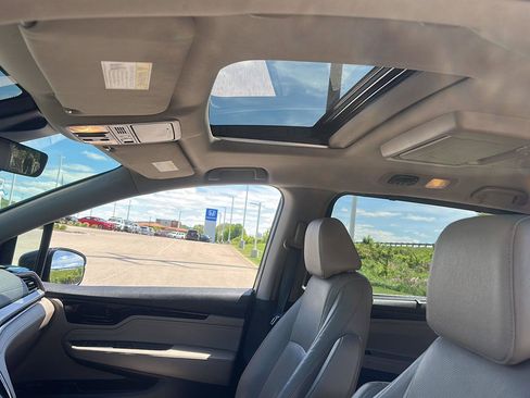 Used 2018 Honda Odyssey Elite image 25