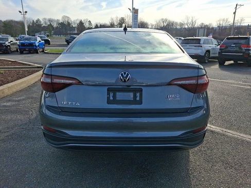 Certified 2023 Volkswagen Jetta Sport image 7