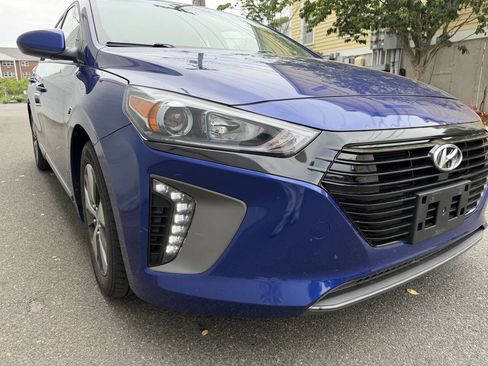 Used 2019 Hyundai Ioniq Plug-In Hybrid FWD image 14