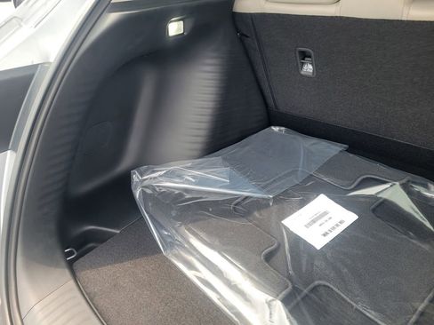 New 2026 Honda HR-V LX image 32