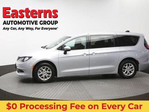 Used 2023 Chrysler Voyager LX FWD image 59