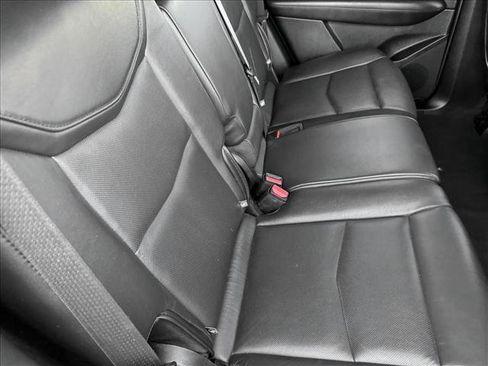 Used 2019 Cadillac XT5 Premium Luxury w/ Driver Assist Package image 18