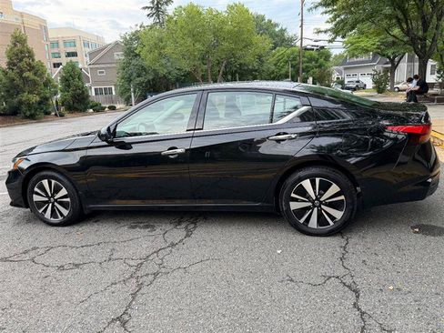 Used 2019 Nissan Altima 2.5 SV AWD/4WD image 13