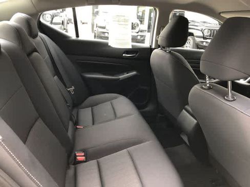 Used 2022 Nissan Altima 2.5 S FWD image 37