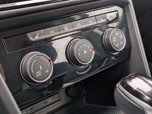 Used 2025 Volkswagen Taos S image 21