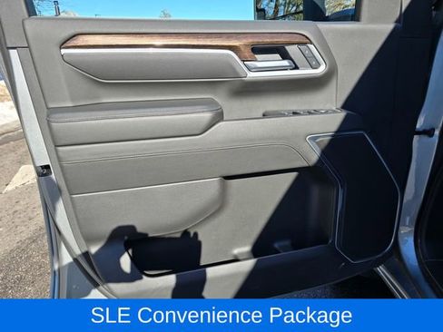 Used 2025 GMC Sierra 2500 SLE w/ SLE Value Package; AWD/4WD image 12