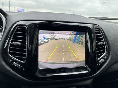 Used 2021 Jeep Compass Limited image 19