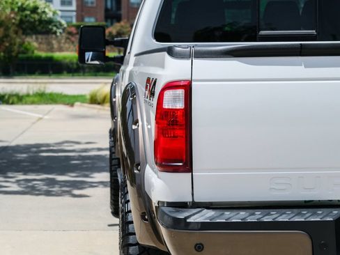 Used 2015 Ford F250 King Ranch w/ FX4 Off-Road Package AWD/4WD image 19