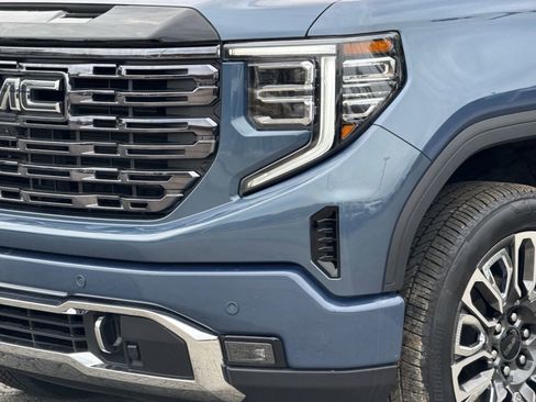 Used 2025 GMC Sierra 1500 Denali Ultimate image 6