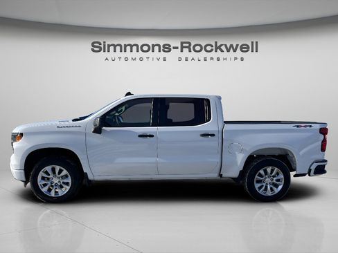New 2026 Chevrolet Silverado 1500 Custom image 4