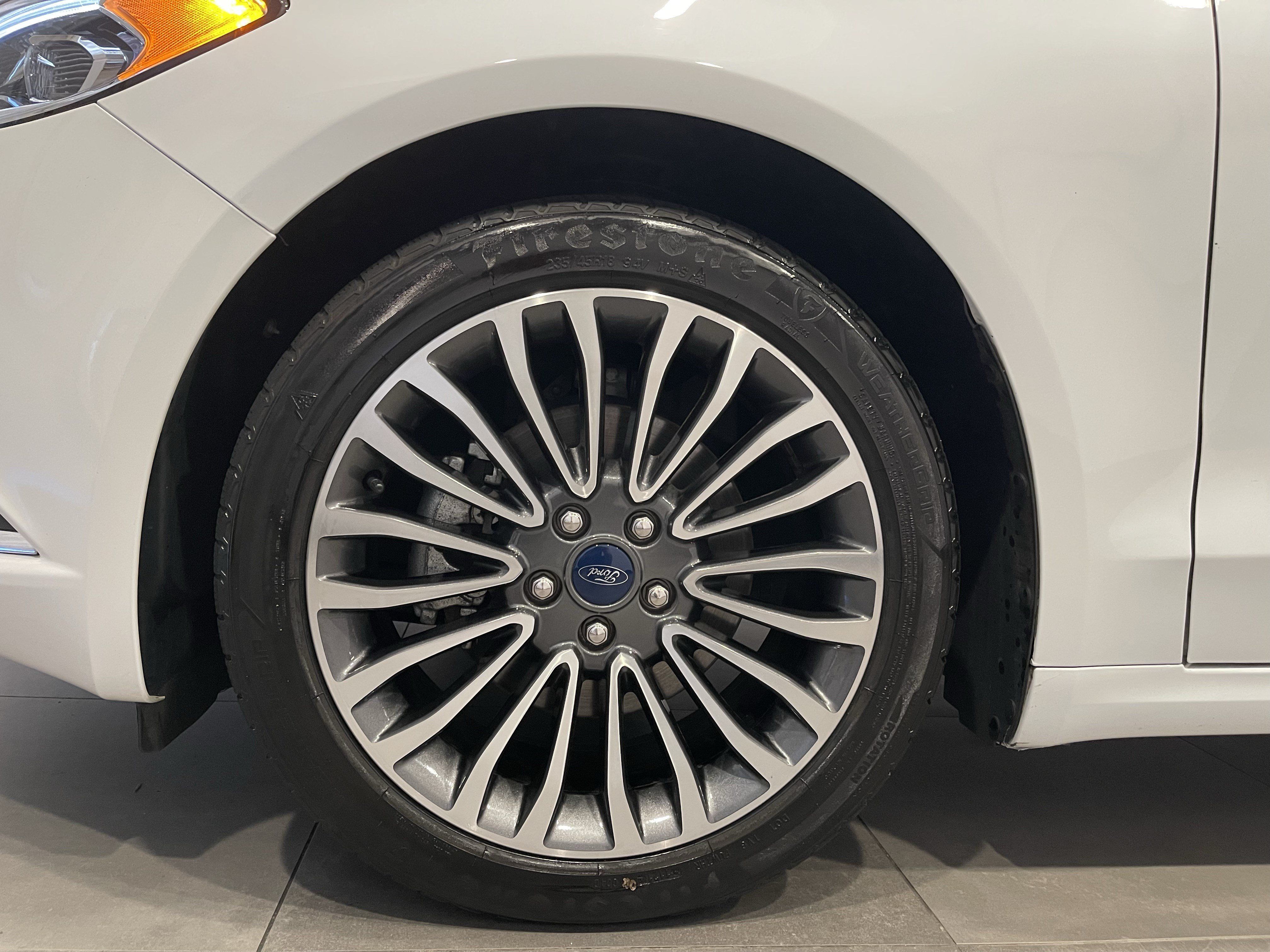 Used 2018 Ford Fusion SE w/ Fusion SE Technology Package AWD/4WD image 7
