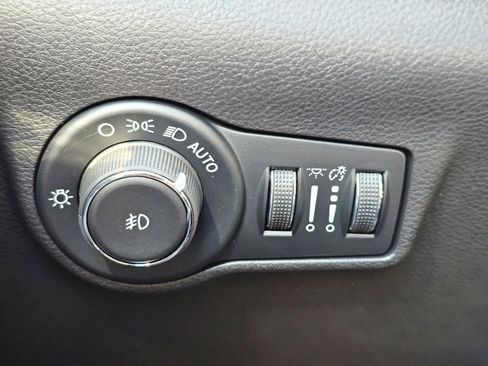 New 2026 Jeep Compass Latitude image 19