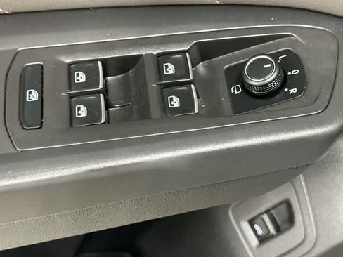 Used 2023 Volkswagen Atlas SEL Premium AWD/4WD image 20
