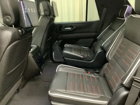New 2026 GMC Yukon AT4 Ultimate w/ LPO, Illumination Package AWD/4WD image 27