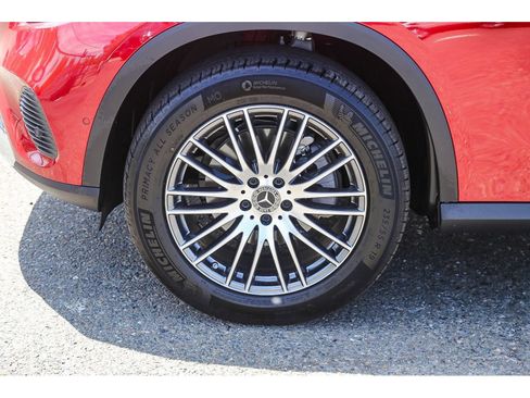 Certified 2026 Mercedes-Benz GLC 300 4MATIC image 8