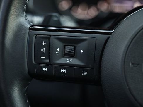 Used 2025 Nissan Pathfinder SL FWD image 33