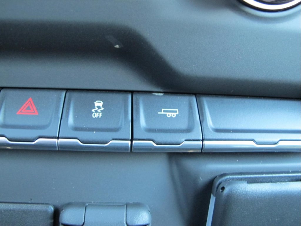 Certified 2022 Chevrolet Silverado 1500 Custom RWD image 16