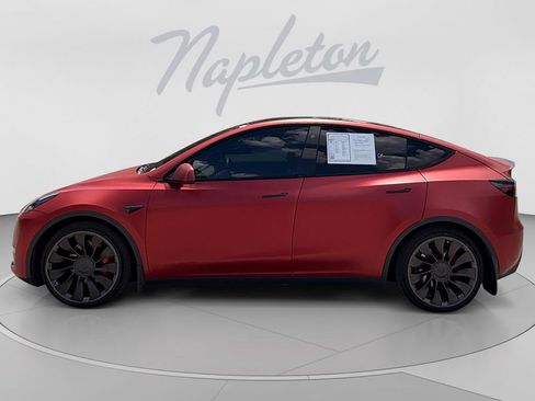 Used 2022 Tesla Model Y Performance AWD/4WD image 2
