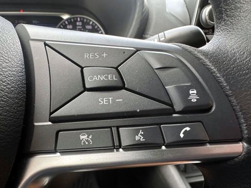 Certified 2025 Nissan Sentra SV FWD image 27