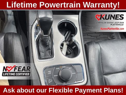 Used 2022 Jeep Grand Cherokee Limited w/ Luxury Group II image 19