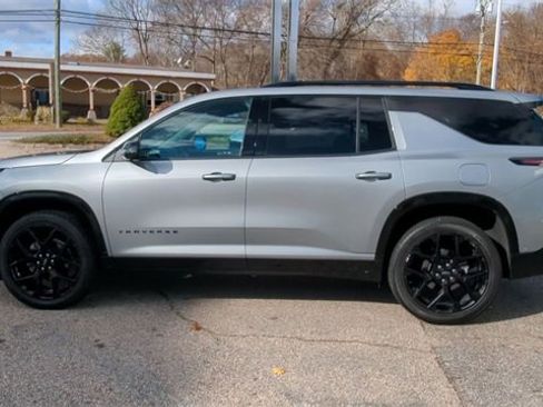 Certified 2024 Chevrolet Traverse RS w/ LPO, Floor Liner Package image 5