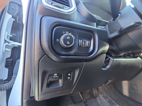 Used 2022 RAM 1500 Laramie image 25
