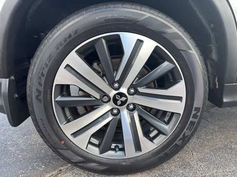 Used 2023 Mitsubishi Outlander Sport ES image 15