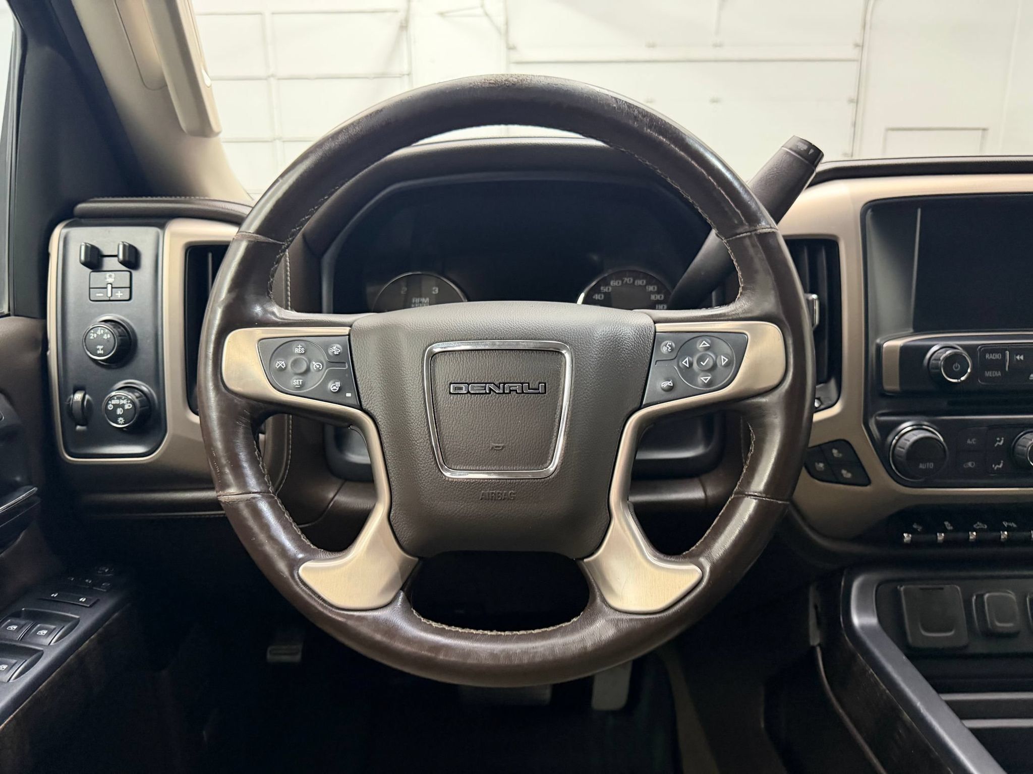 Used 2016 GMC Sierra 2500 Denali w/ Driver Alert Package AWD/4WD image 10
