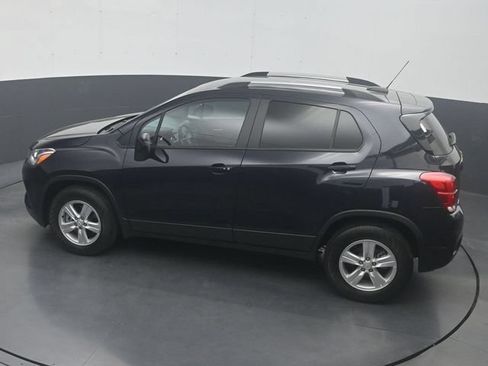 Used 2022 Chevrolet Trax LT w/ LT Convenience Package AWD/4WD image 25