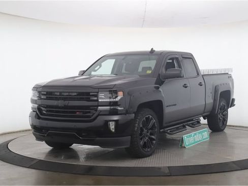 Used 2016 Chevrolet Silverado 1500 LTZ Z71 w/ LTZ Plus Package AWD/4WD image 10