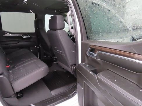 Used 2024 Chevrolet Silverado 1500 LT AWD/4WD image 29