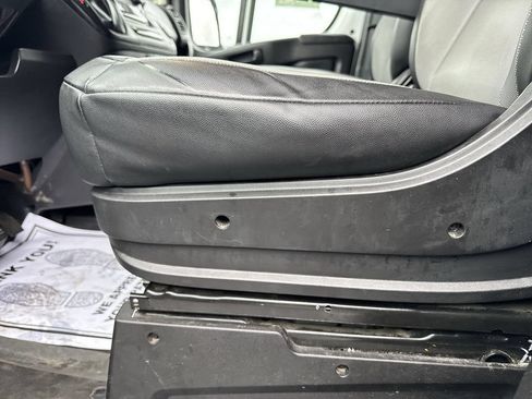Used 2024 RAM ProMaster 2500 w/ Convenience Group FWD image 12