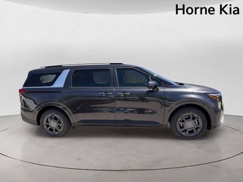 New 2026 Kia Carnival EX FWD image 3