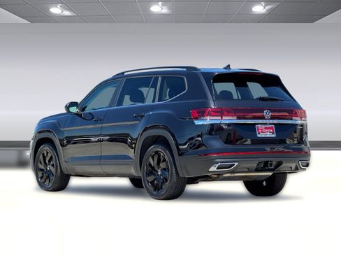 Used 2026 Volkswagen Atlas SE AWD/4WD image 3