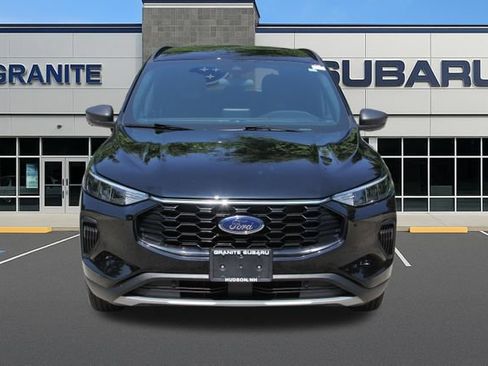 Used 2025 Ford Escape ST-Line AWD/4WD image 5