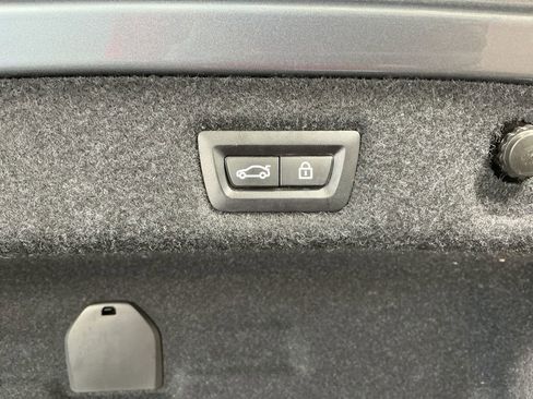 Used 2018 BMW 530e w/ Premium Package 2 image 29