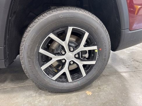 New 2025 Jeep Grand Cherokee L Limited w/ Trailer Tow Package image 6