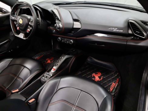 Used 2019 Ferrari 488 Spider RWD image 17