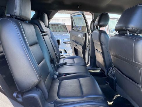 Used 2014 Ford Explorer Limited image 18