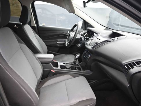 Used 2018 Ford Escape SE image 19