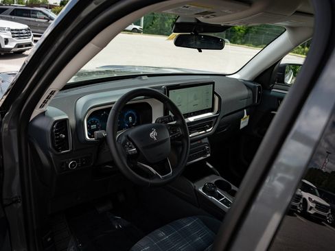 Used 2025 Ford Bronco Sport Heritage w/ Convenience Package AWD/4WD image 13