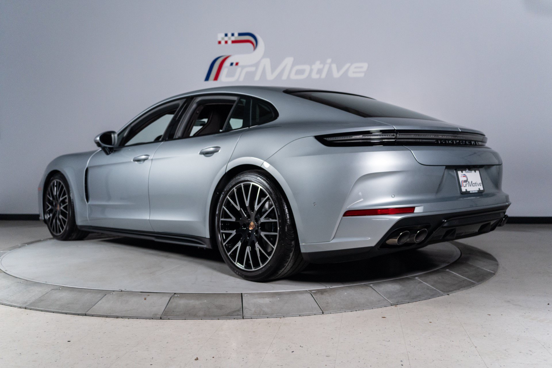 Used 2026 Porsche Panamera GTS AWD/4WD image 5