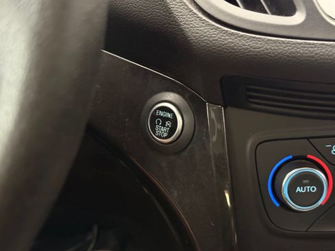 Used 2017 Ford Escape Titanium AWD/4WD image 34