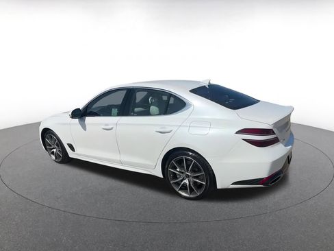 Used 2025 Genesis G70 2.5T image 11