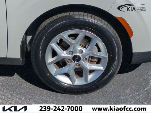 Certified 2022 Kia Soul LX w/ Technology Package image 10