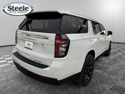 Used 2022 Chevrolet Suburban Premier w/ Premium Package image 5