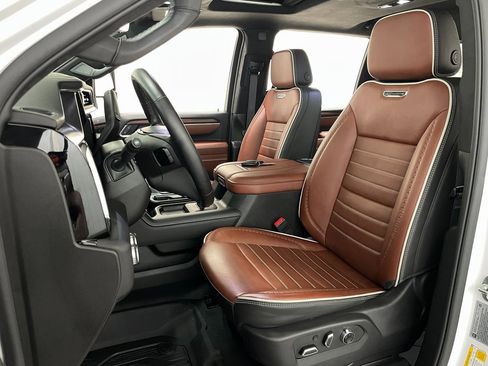 Used 2025 GMC Sierra 2500 Denali Ultimate w/ Max Trailering Package image 29