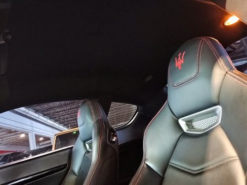 Used 2018 Maserati GranTurismo Sport RWD image 17